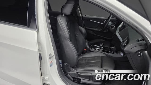 BMW 1 Series 2021 — Photo 13/30