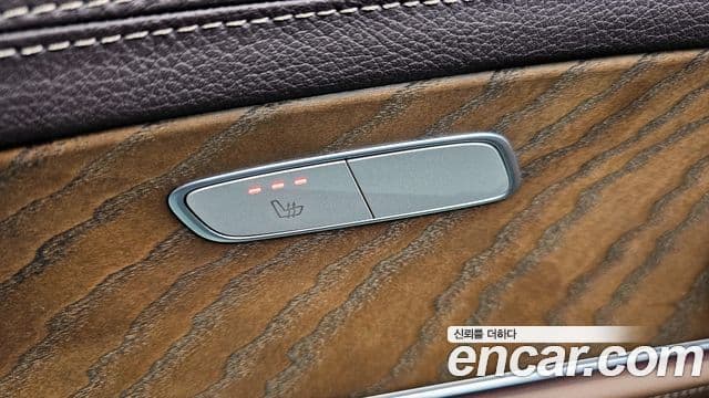 Mercedes-Benz E-Class 2018 — Şəkil 19/20