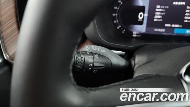 Volvo XC60 2024 — ფოტო 12/20