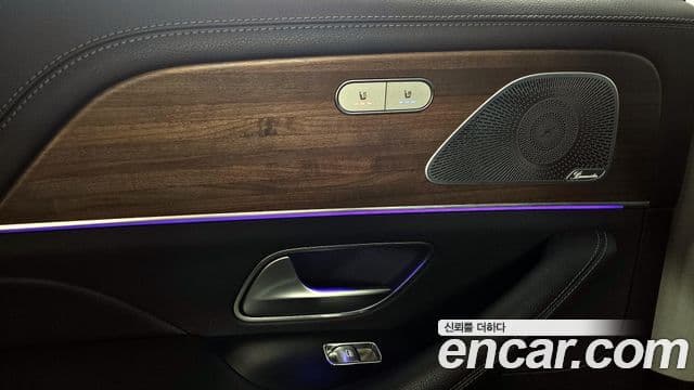 Mercedes-Benz GLE-Class 2019 — ფოტო 19/20