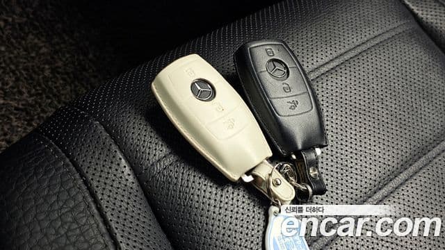 Mercedes-Benz GLE-Class 2019 — ფოტო 30/34