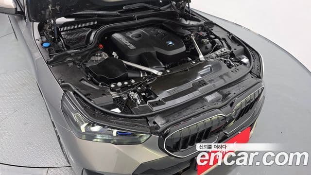 BMW 5 Series 2025 — Фото 6/20