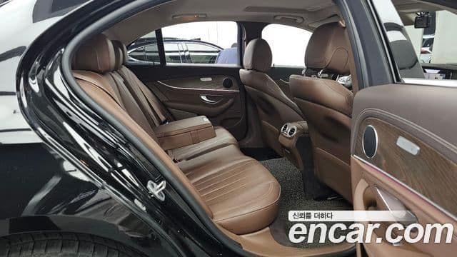 Mercedes-Benz E-Class 2020 — Şəkil 12/20