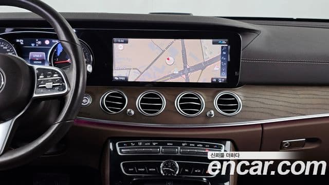 Mercedes-Benz E-Class 2020 — Şəkil 14/20