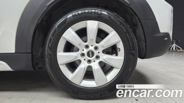 Mini Cooper D Countryman 2021 — Photo 12/32