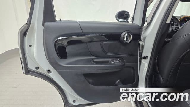 Mini Cooper D Countryman 2021 — Photo 28/32