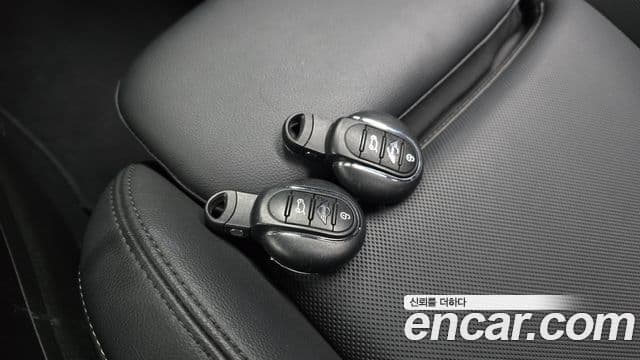 Mini Cooper D Countryman 2021 — Photo 31/32