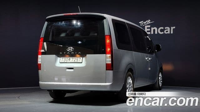 Hyundai Staria 2022 — Фото 2/20