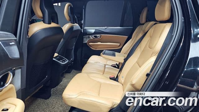 Volvo XC90 2021 — ფოტო 11/20
