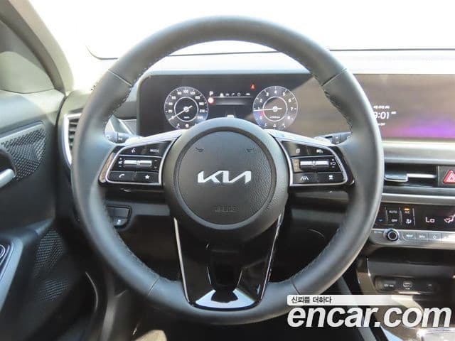 Kia Seltos 2025 — ფოტო 9/20