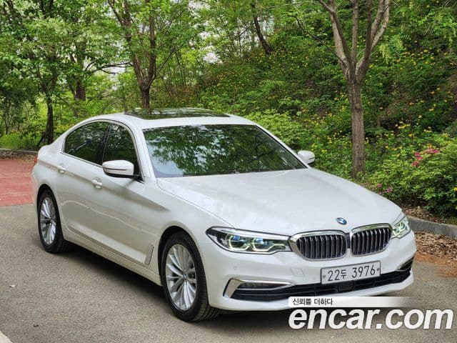 BMW 5 Series 2019 — фото 5 из 20