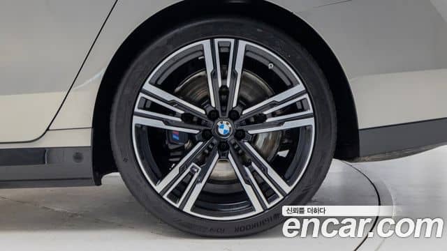 BMW i7, 2025