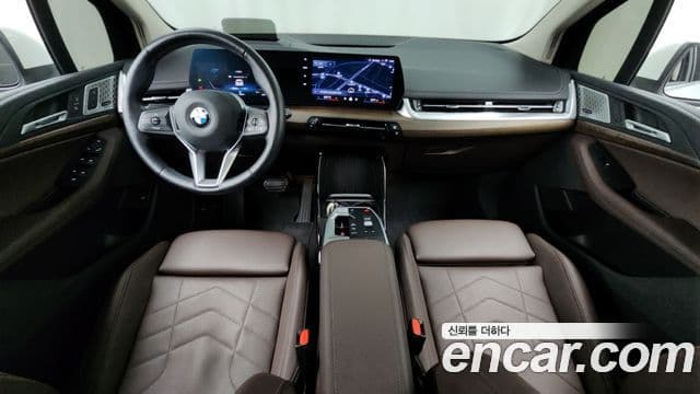 BMW 2 Series Active Tourer 2024 — ფოტო 7/20