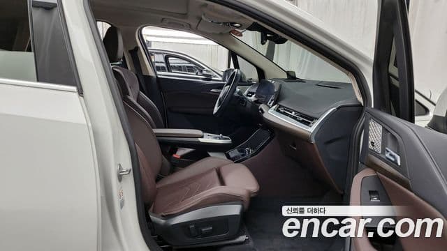 BMW 2 Series Active Tourer 2024 — ფოტო 11/20