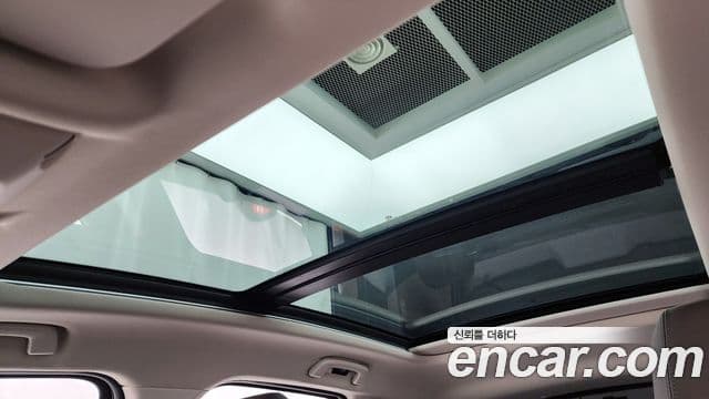 BMW 2 Series Active Tourer 2024 — ფოტო 18/20