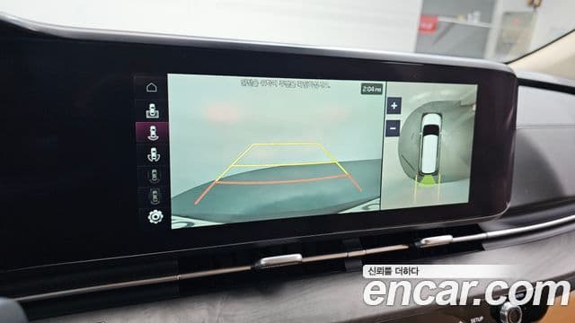 Kia Carnival 2023 — фото 13 из 20