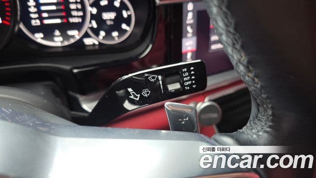 Porsche Panamera 2018 — Photo 28/30
