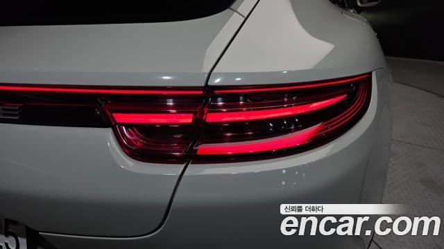 Porsche Panamera 2018 — Photo 10/30
