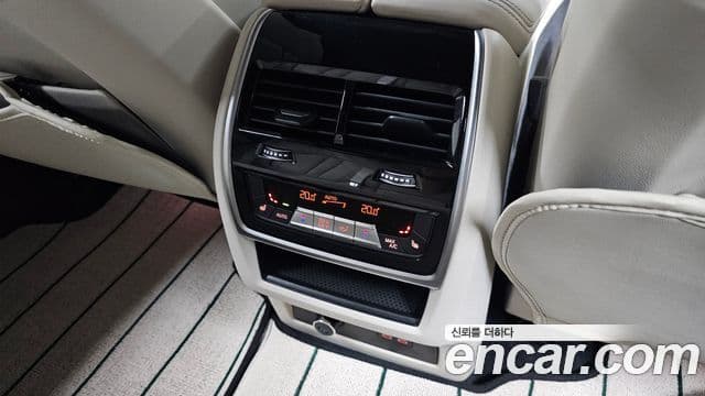 BMW X5 2025 — ფოტო 18/20