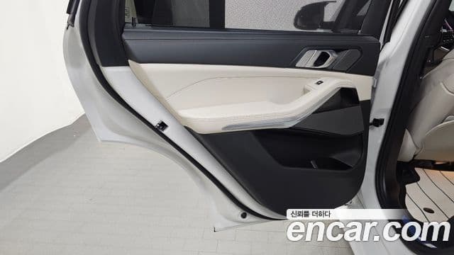 BMW X5 2025 — Photo 21/32