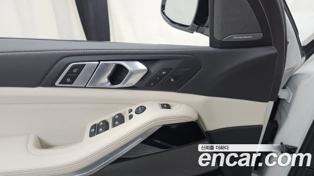 BMW X5 2025 — Photo 16/32