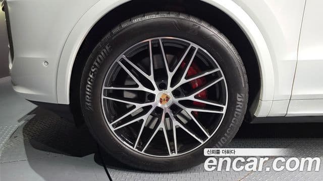 Porsche Cayenne 2024 — Şəkil 5/20