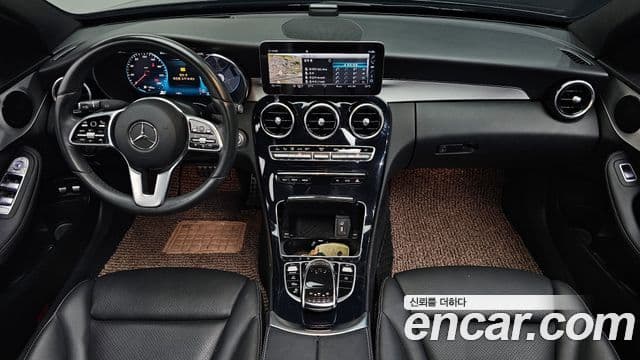 Mercedes-Benz C-Class 2020 — ფოტო 7/20