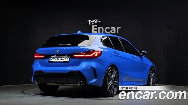 BMW 1 Series 2022 — Şəkil 2/20