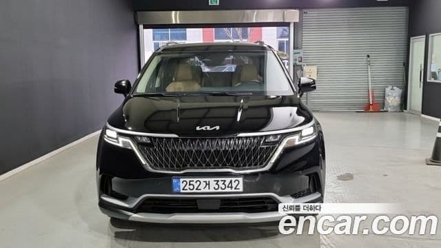 Kia Carnival 2023 — Şəkil 2/18