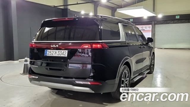 Kia Carnival 2023 — Şəkil 3/18