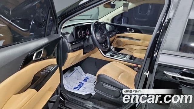 Kia Carnival 2023 — Şəkil 16/18