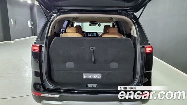 Kia Carnival 2023 — Şəkil 18/18