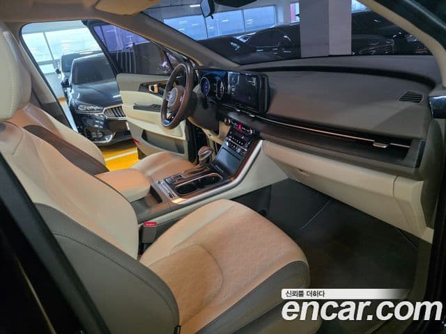 Kia Carnival 2021 — Фото 7/20