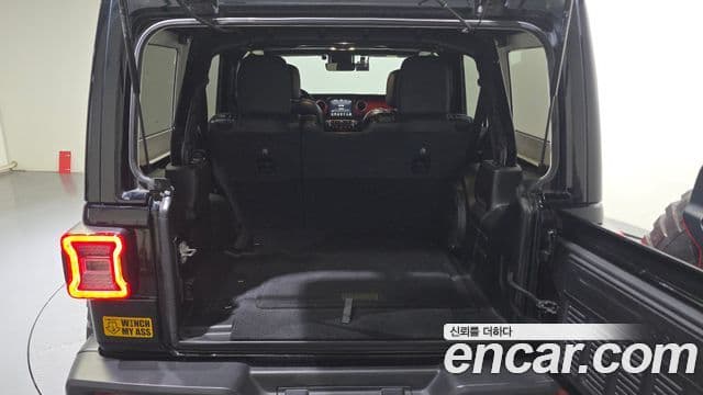Jeep Wrangler 2021 — фото 20 из 20