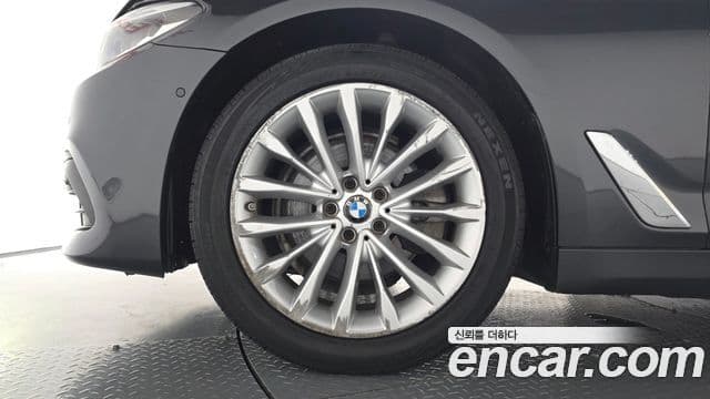 BMW 5 Series 2019 — Şəkil 5/20