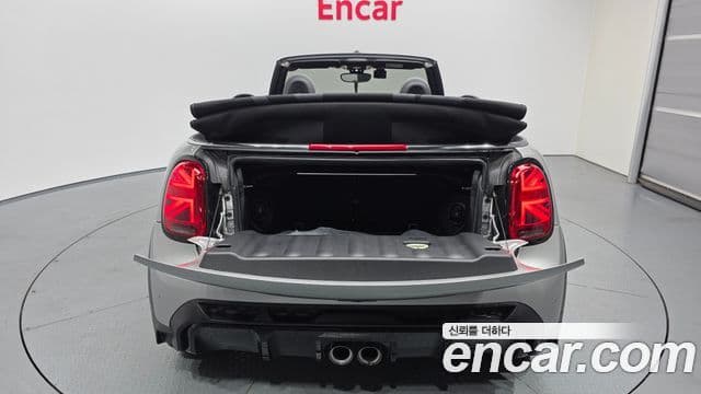 Mini Cooper S Convertible 2024 — Фото 18/20