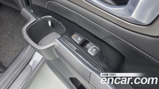 Kia Sorento 2022 — ფოტო 19/20