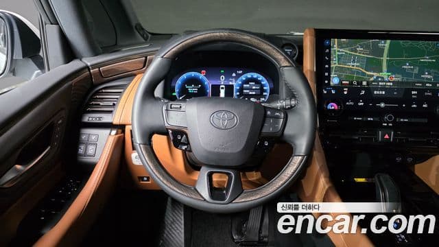 Toyota Alphard 2023 — Şəkil 13/20