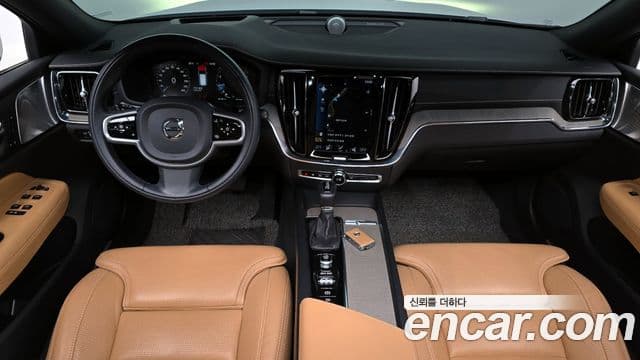 Volvo V60 Cross Country 2020 — Фото 7/20