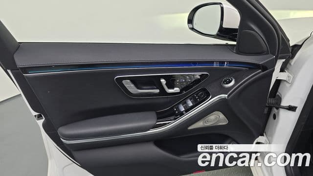 Mercedes-Benz S-Class 2021 — Photo 31/37