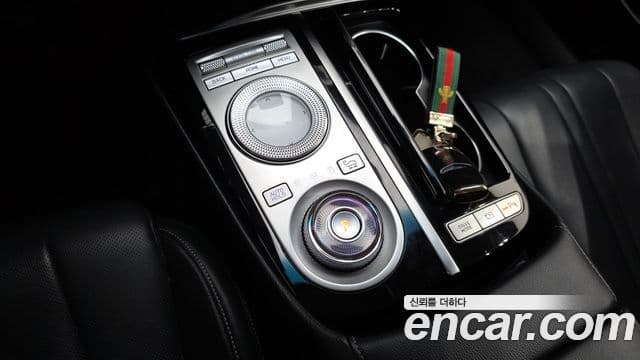 Genesis Electrified G80 2020 — Şəkil 9/20