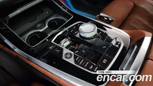 BMW X7 2024 — Photo 17/20