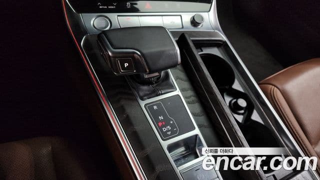 Audi A6 2020 — ფოტო 9/20