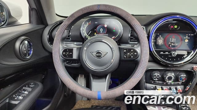 Mini Cooper Clubman 2021 — ფოტო 12/20