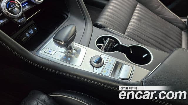 Genesis G70 2019 — ფოტო 19/31
