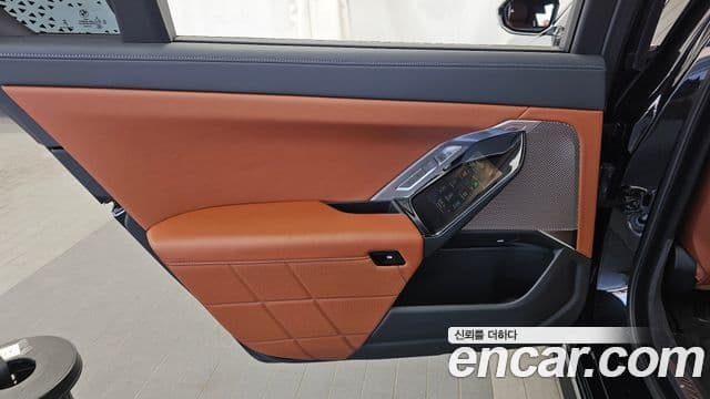 BMW 7 Series 2024 — Photo 11/36
