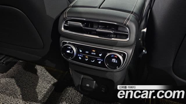 Genesis GV80 2022 — ფოტო 19/20