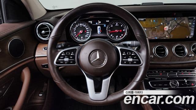 Mercedes-Benz E-Class 2019 — Şəkil 14/20