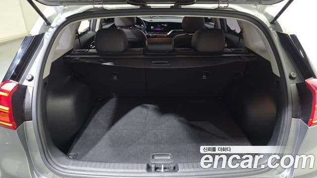 Kia Niro 2019 — Şəkil 20/20