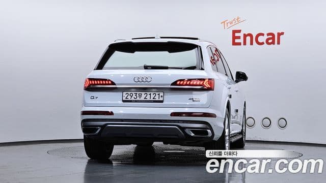 Audi Q7 2020 — ფოტო 4/20